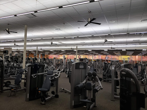 Image 1 from LA Fitness - SMITHTOWN partner gallery